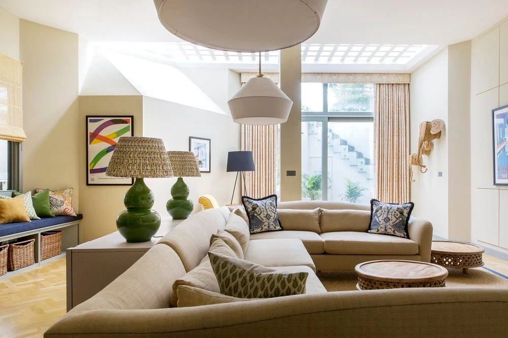 15 Living Room Window Ideas for Light & Style 2026