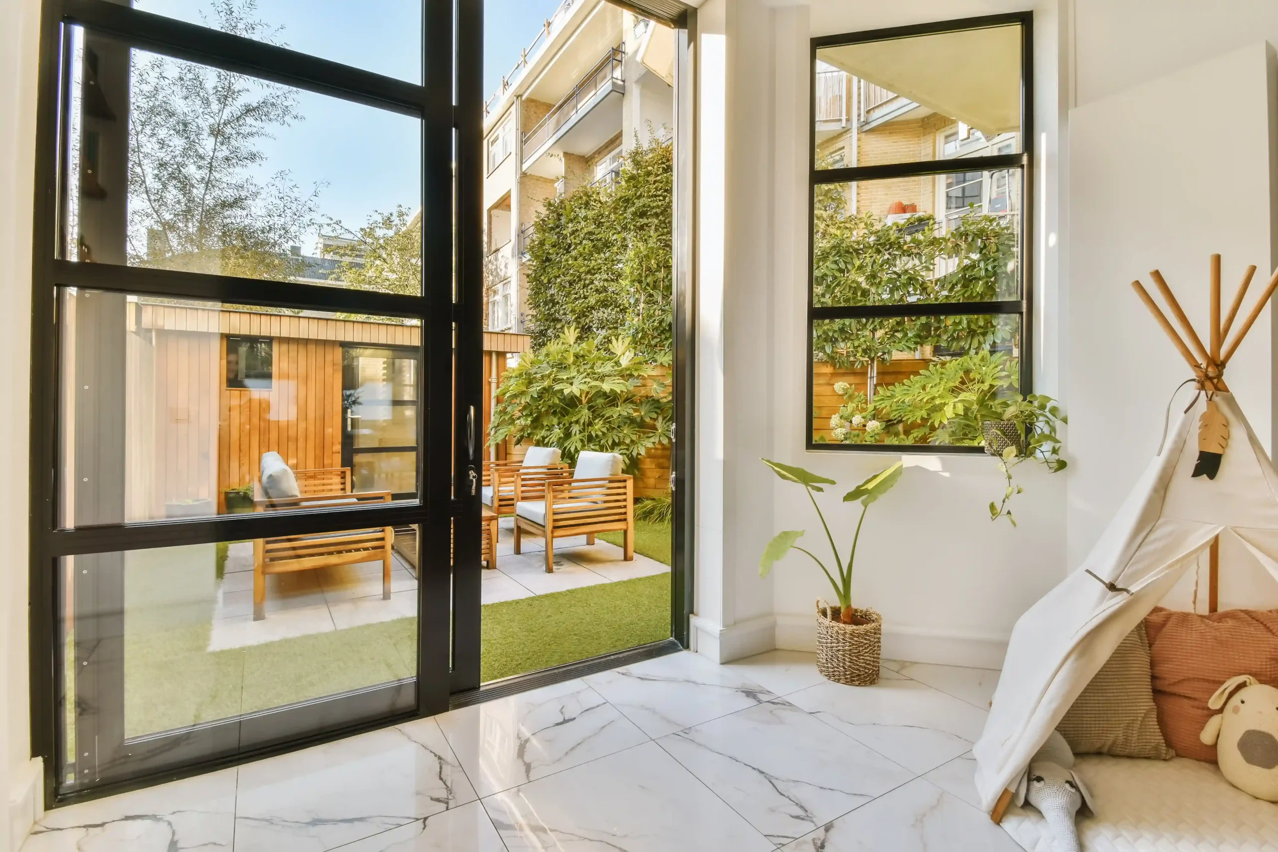 15 Bedroom Window Ideas for Style & Natural Light [2026]